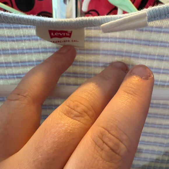 Y2K era Levi’s size medium button down rib knit pastel striped crop top - Picture 2 of 3